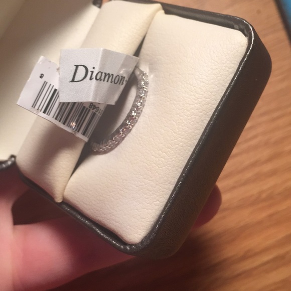 ring - Picture 3 of 4